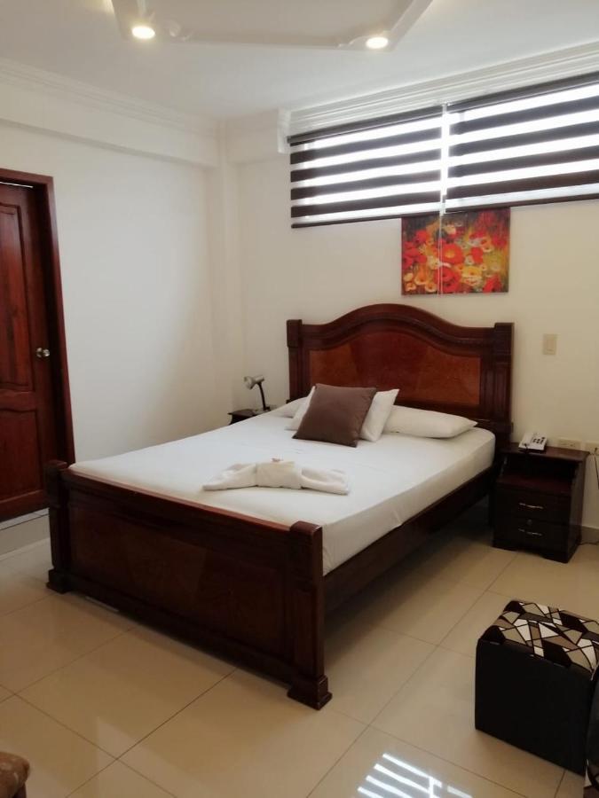 Hostal Perla Real Inn Guayaquil Exterior photo